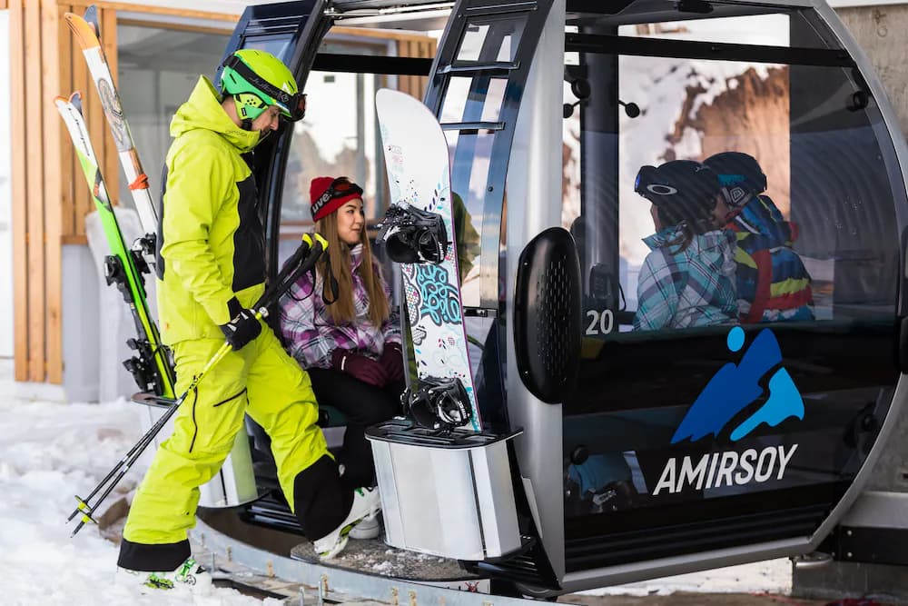 Snow and ski sports