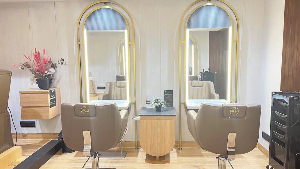 Hair salon