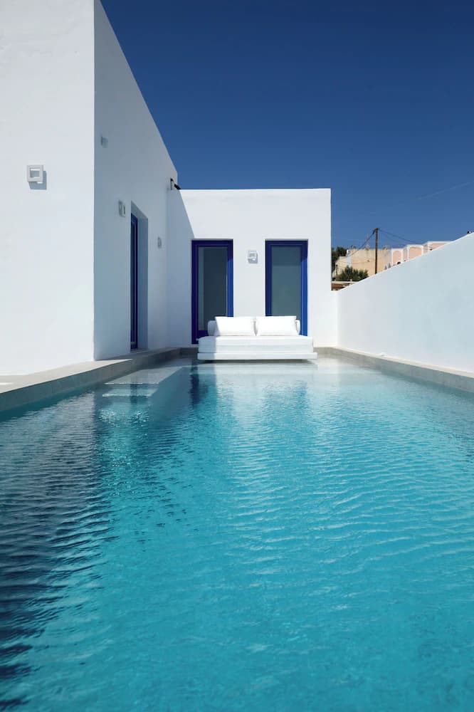 Private pool
