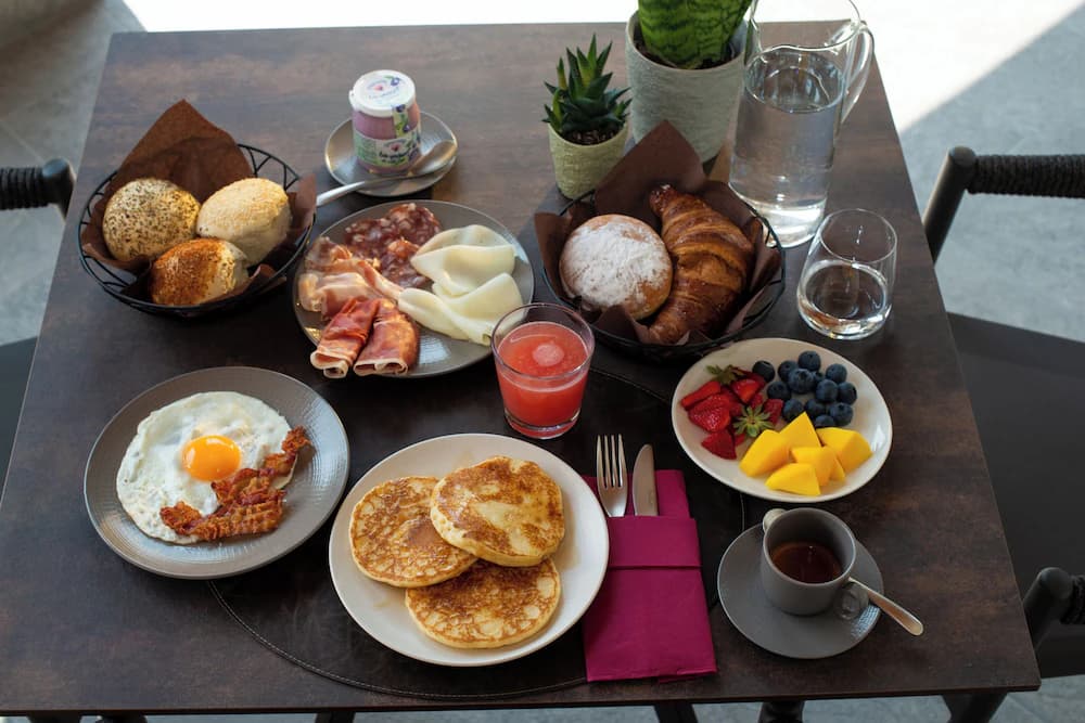 Breakfast meal