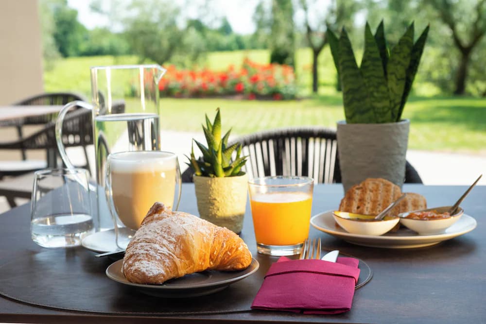 Breakfast meal