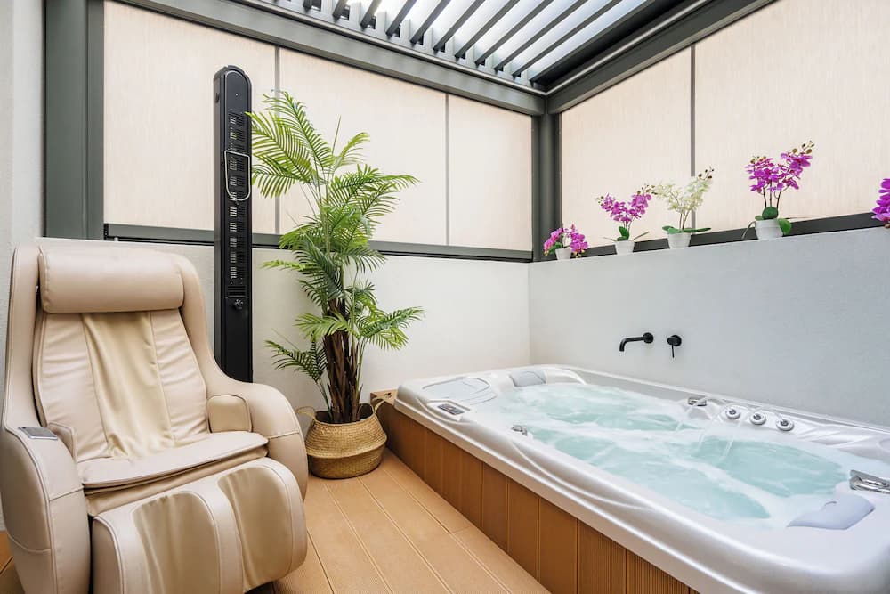 Massage in accommodation