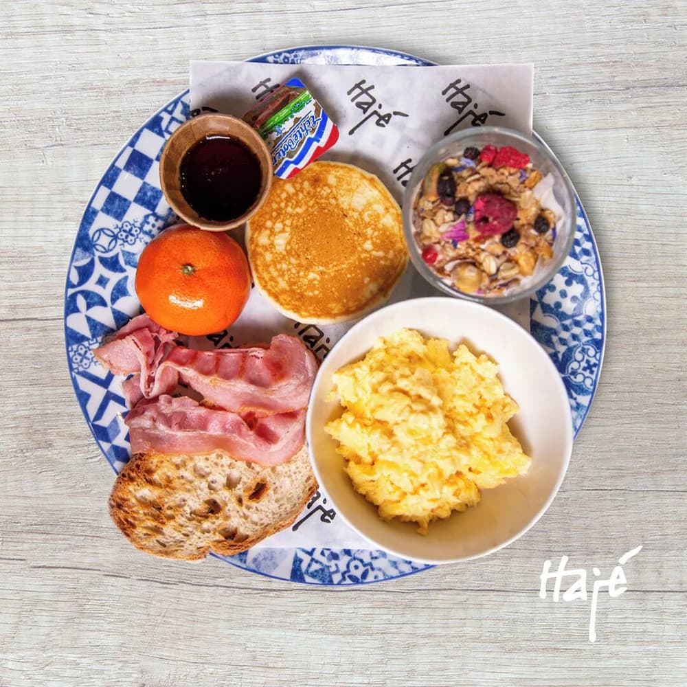 Breakfast meal