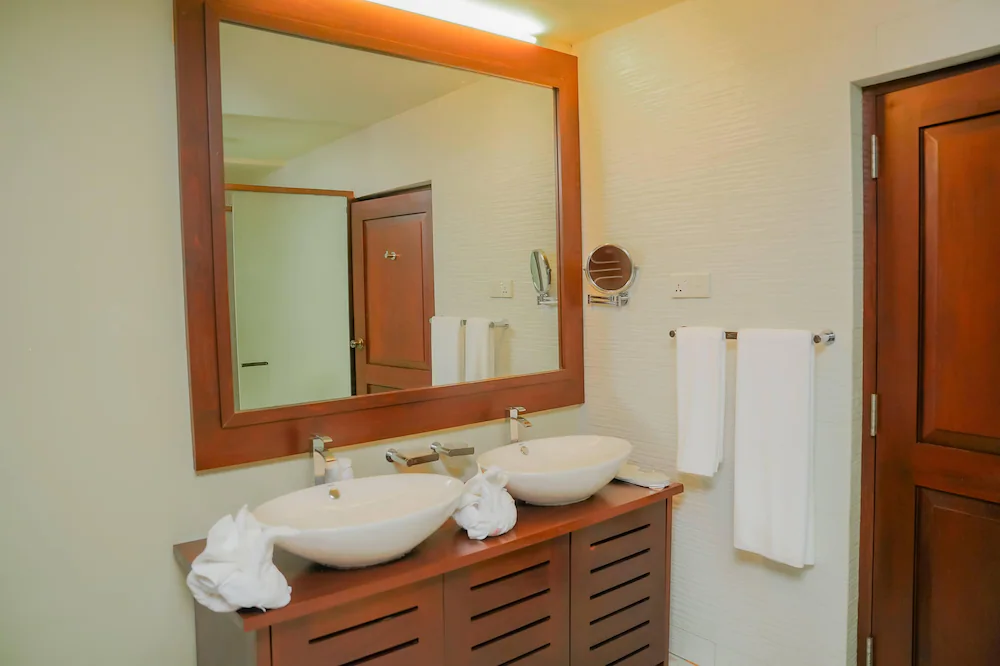Bathroom sink